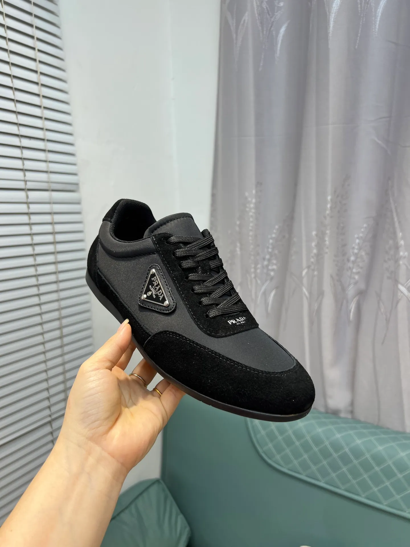 Men's shoes 💰440 PRADA (Prada) uses original cow suede, genuine leather lining, original foam wear-resistant soft outsole, casual sports version, young fashion, European and American trend, British style, actual picture color. Standard code: Men’s size 38/44 (45 can be customized)